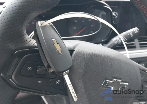 2025 Chevrolet Trax Fwd 1Rs z USA, uszkodzony, nr VIN KL77LGEP4SC273736